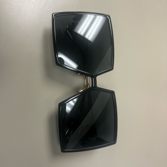 Dior Sunglasses - Picture 5 of 5